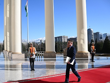 Қабули эътимоднома аз сафирони нав