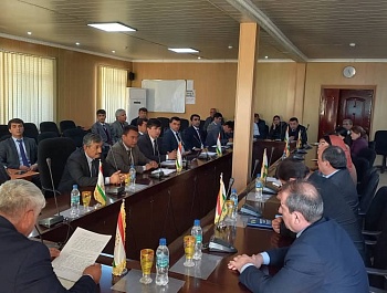 Баргузории маҷлиси тантанавӣ бахшида ба Рӯзи Парчами давлатии Ҷумҳурии Тоҷикистон