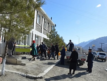 ИҚДОМИ НАВРӮЗӢ ба мактаб-интернати ноҳияи Кӯҳистони Мастчоҳ 