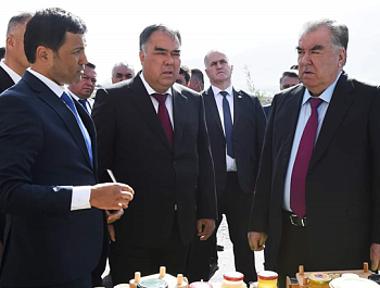 Ба истифода додани хати оби полезӣ ва бунёди боғи интенсивӣ дар мавзеи дашти Қозии деҳоти Ёрии шаҳри Панҷакент