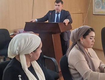 Баргузории ҷаласа дар самти муқовимат бо коррупсия ва сабабу омилҳои рух додани он