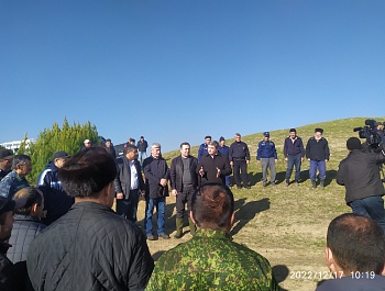 Маъракаи ниҳолшинонӣ дар шафати шоҳроҳи Душанбе-Ваҳдат