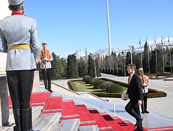 Қабули эътимоднома аз сафирони нав