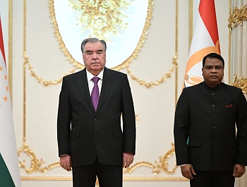 Қабули эътимоднома аз сафирони нав